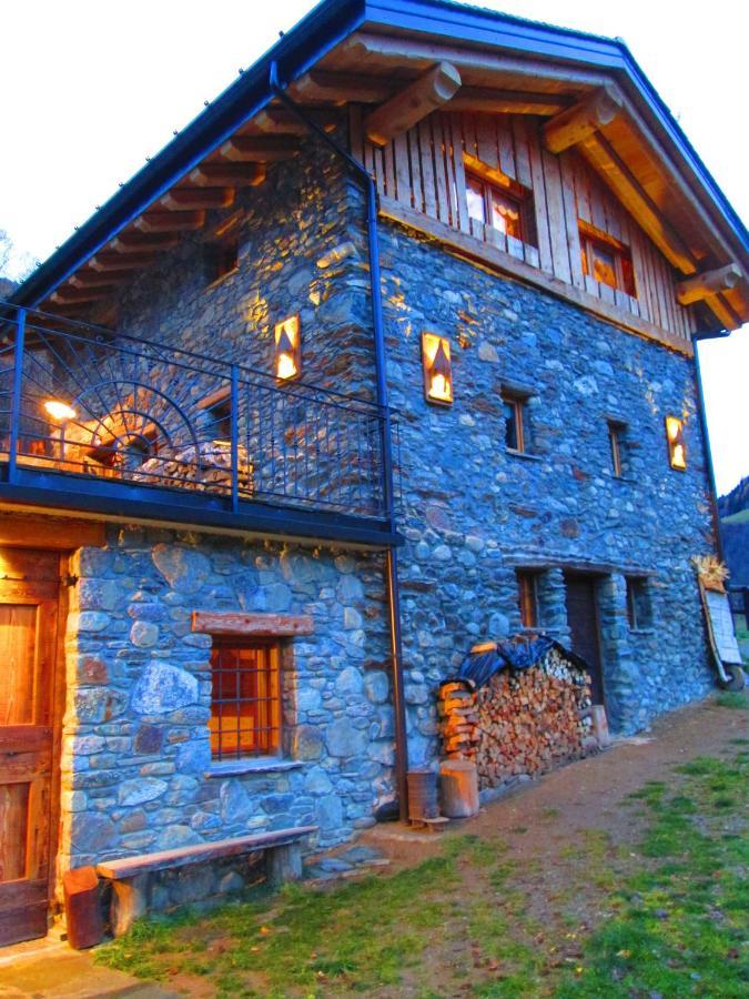 Chalet Cuore Selvatico Monno 外观 照片