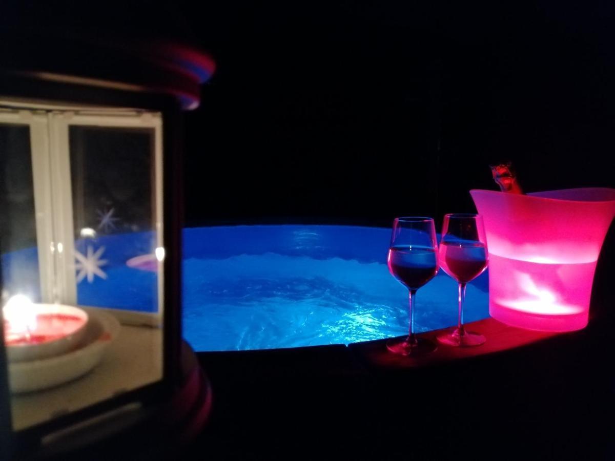 Chalet Cuore Selvatico Monno 外观 照片
