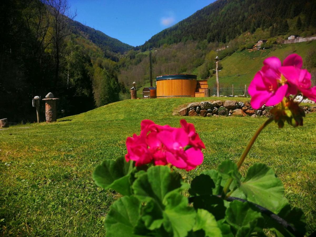 Chalet Cuore Selvatico Monno 外观 照片