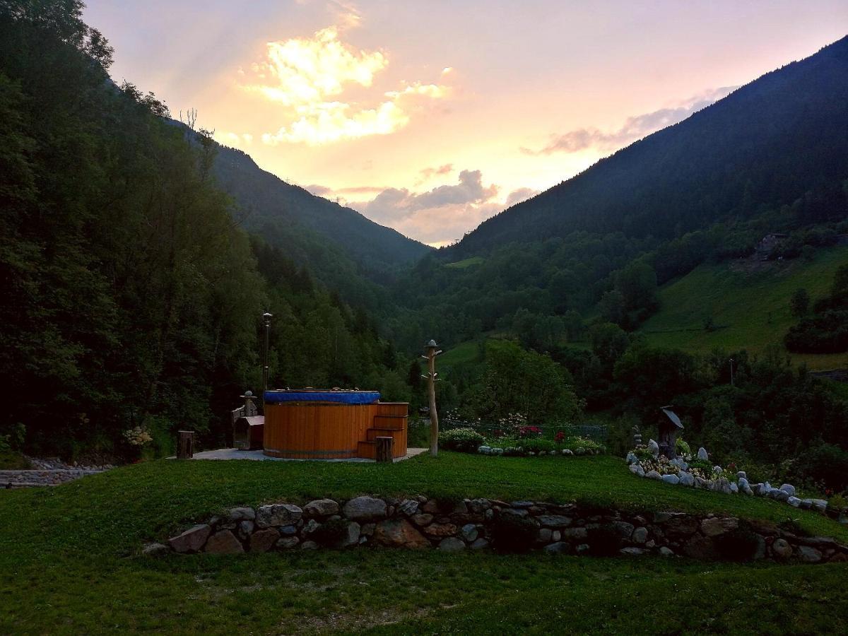Chalet Cuore Selvatico Monno 外观 照片